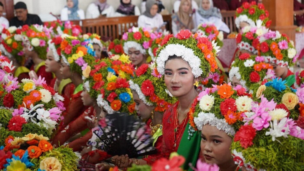 Tradition Ngarot Ceremony